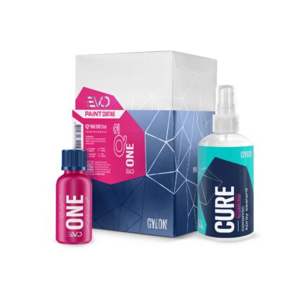 GYEON Q² One EVO 30ml keramische coating met verpakking en Q²M Cure op witte achtergrond