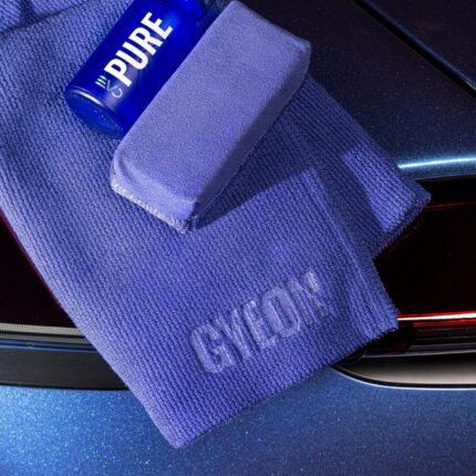 GYEON Q² Pure EVO 30ml keramische coating met verpakking en Q²M Cure op witte achtergrond